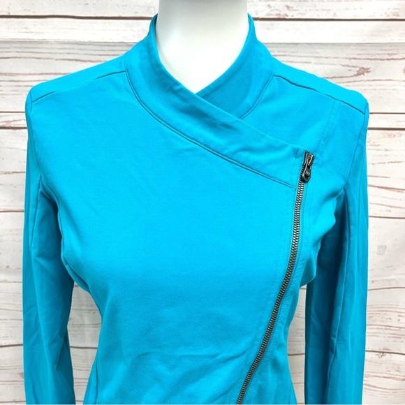 Lucy Aqua Asymmetrical Zip Activewear Moto Jacket - Picture 2 of 10